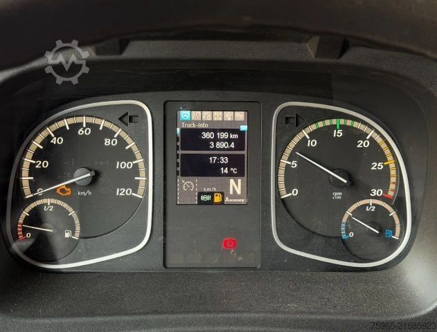 LKW mit Kofferaufbau MERCEDES-BENZ Atego 1221 EURO 6 ISOLATED BOX + HEATER SIDE DOO