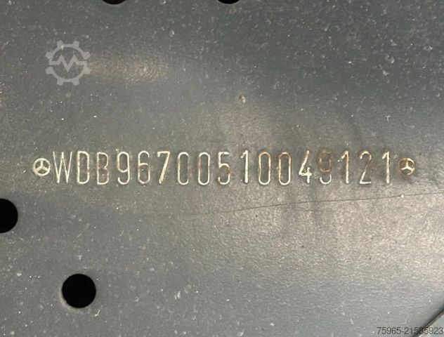 LKW mit Kofferaufbau MERCEDES-BENZ Atego 1221 EURO 6 ISOLATED BOX + HEATER SIDE DOO