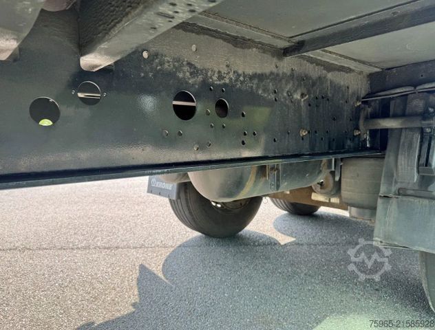 Open semitrailer with tarp  Other KAESSBOHRER  MAXIMA   DRUM BRAKES     SLID