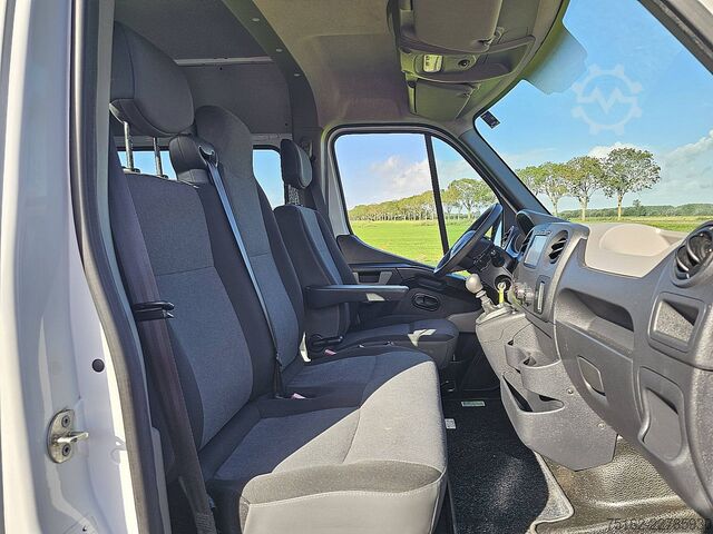High-roof van RENAULT MASTER 2.3 L3H2 Dubbele Cabine Airco NAP 1e Eig...