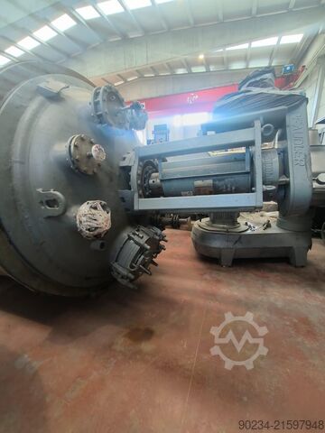 Gebrauchter Pfaudler Glas ausgekleideter vertikaler Reaktor, 8190 Liter PFAUDLER BE6300