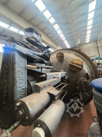 Gebrauchter Pfaudler Glas ausgekleideter vertikaler Reaktor, 8190 Liter PFAUDLER BE6300