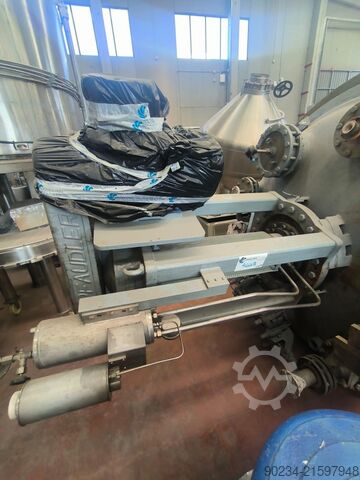 Gebrauchter Pfaudler Glas ausgekleideter vertikaler Reaktor, 8190 Liter PFAUDLER BE6300