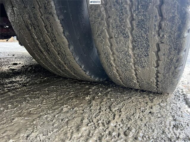HRD 3 axle jumbo semi w/ extension of 5.5 metres HRD 3 axle jumbo semi w/ extension of 5.5 metres