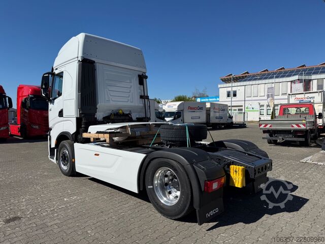 Standard tractor unit IVECO S-WAY AS440S58 T/FP mit ADR Intarder