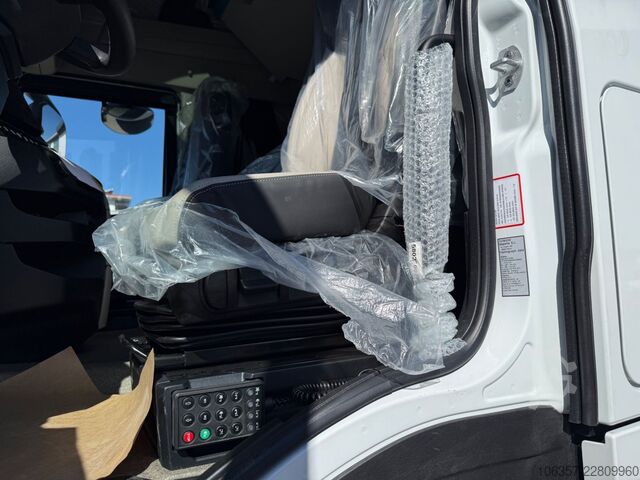 Standard tractor unit IVECO S-WAY AS440S58 T/FP mit ADR Intarder