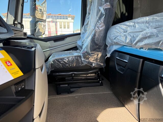 Standard tractor unit IVECO S-WAY AS440S58 T/FP mit ADR Intarder