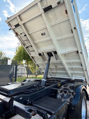 Autokran IVECO Eurocargo 180-320 KRAN 14m FUNK KIPPER AHK