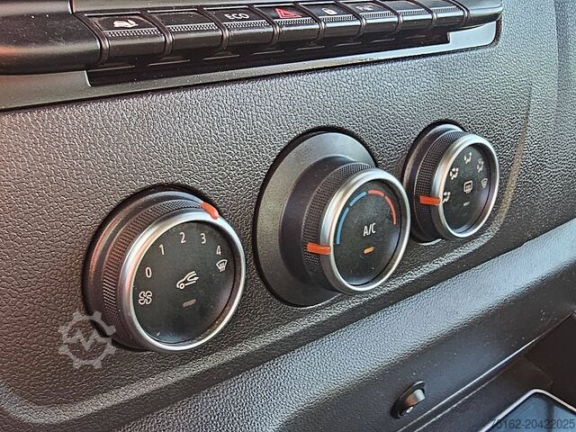 High-roof van RENAULT MASTER 2.3 DCI 130 L2H2