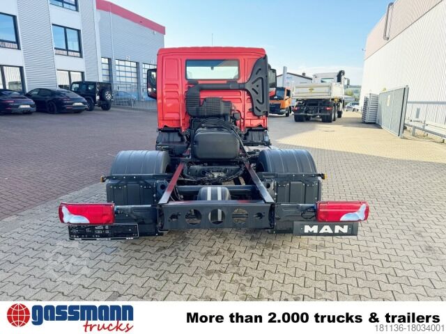 Abrollkipper Transporter MAN TGL 8.190 4x2 BB CH, City-Abroller