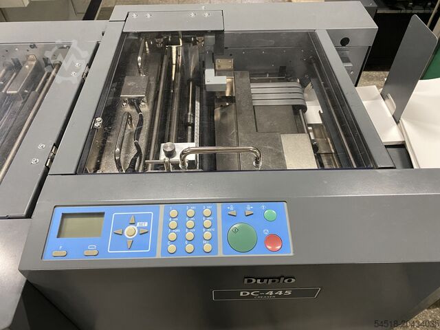 Document finishing system Duplo DC 445