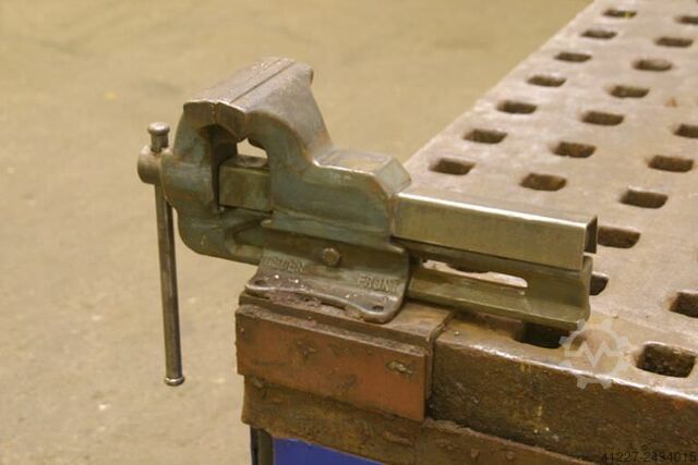 Clamping plate Guss 2100/1700/H1030 mm