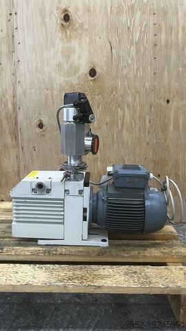 Vacuum pump Leybold D8 B Zweistufige Drehschieber-Vakuumpump