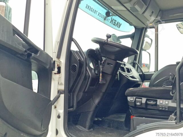 Suitcase Iveco Eurocargo 4x2 Box - 250 PS - Zepro Loadlift - L...