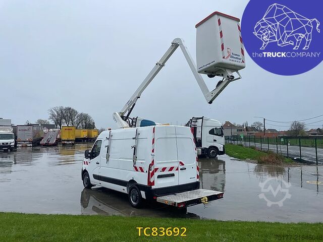 Hebebühne Renault Master 145.35 nacelle