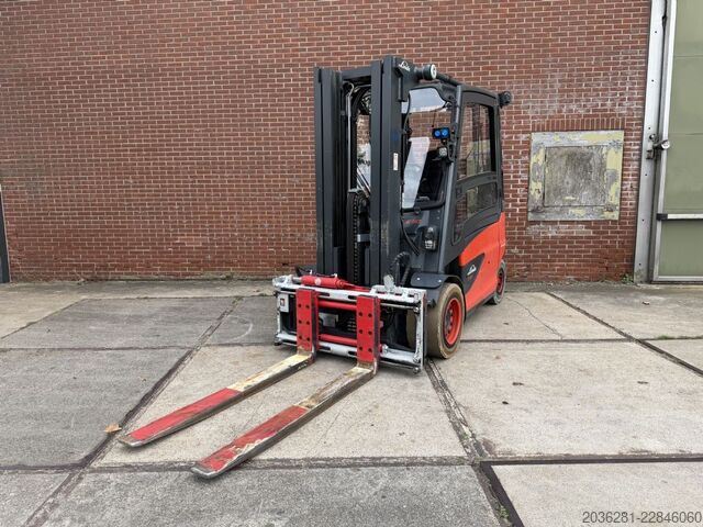 Electric 4-wheel forklift Linde E50HL-01