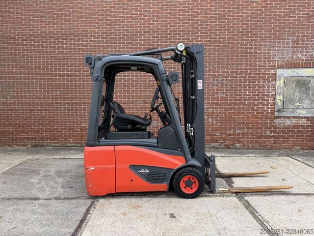 Electric 3-wheel forklift Linde E16C-02