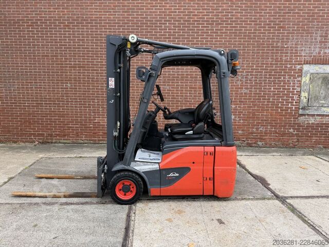 Electric 3-wheel forklift Linde E16C-02