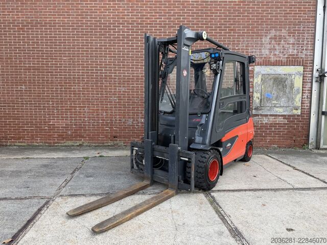 Electric 4-wheel forklift Linde E35L-01