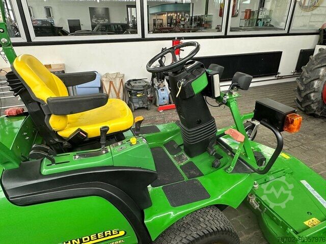 Mäher John-Deere F1445 Großflächenmäher Aufsitzmäher
