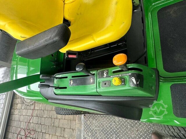 Mäher John-Deere F1445 Großflächenmäher Aufsitzmäher