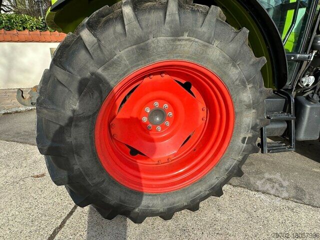 Front-end loader Claas Axos 310 mit Frontlader FL80