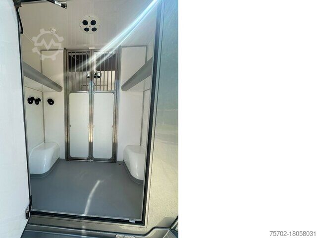 Viehtransporter Renault Master Haras ATM 1-2 Pferde Automatik 180 PS