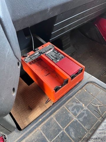 Flatbed truck SCANIA H 93 mit PK 14500 FB & 2 to. Seilwinde