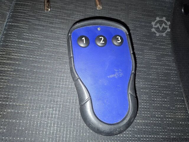 Koffer VOLVO FM 11.330 3 SEATS LIFT 290TKM