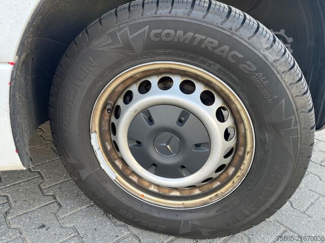 Kastenwagen Mercedes-Benz Sprinter 319 1.9 CDI / L4 H2 / RWD / Navi / APK...