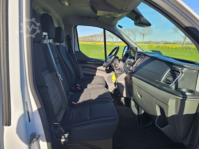 High-roof van FORD TRANSIT CUSTOM 2.0 L1H1 LIMITED 130Pk!