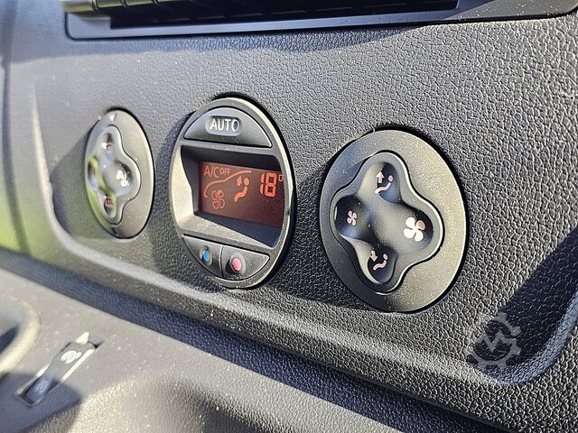 Suitcase RENAULT MASTER 2.3 Bakwagen Laadklep!