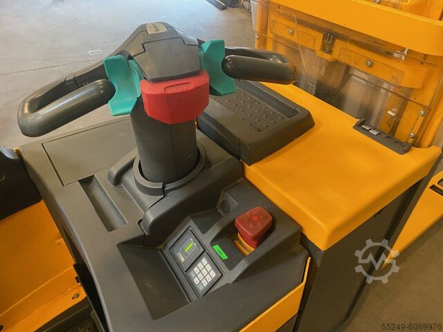 Jungheinrich ERD 220 Initialhub. Jungheinrich ERD 220