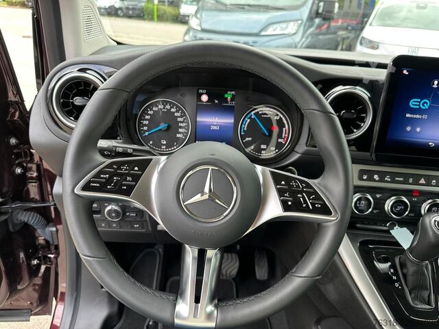 Kleinbus Mercedes-Benz EQT 200 lang 7 Sitzer Wartungspaket rubellitrot