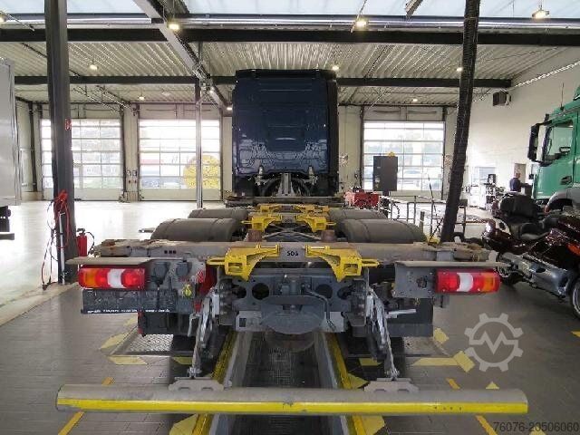Wechselfahrgestell LKW MERCEDES-BENZ 2553 LL 6x2/4 Multiwechsler Lenkachse 2 x AHK