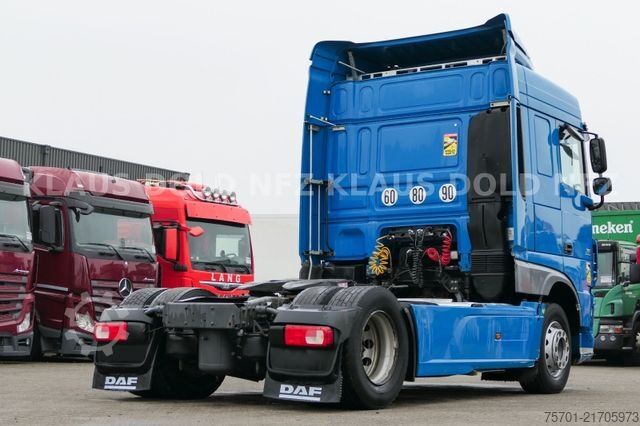 Standard tractor unit DAF XF 460 Space Cab XL-Tank Euro 6