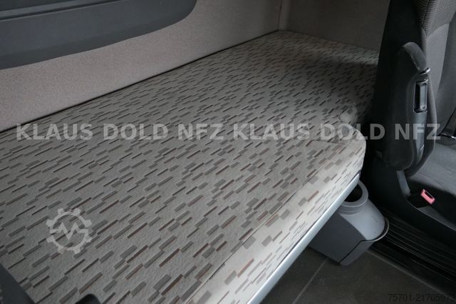 Standard tractor unit DAF XF 460 Space Cab XL-Tank Euro 6