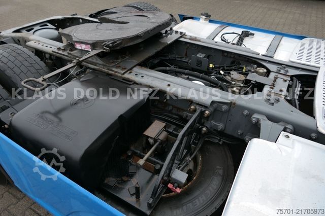 Standard tractor unit DAF XF 460 Space Cab XL-Tank Euro 6