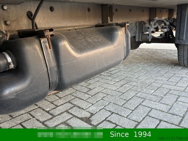 Refrigerator body van IVECO Daily 35 S14 Hi-matic Tiefkühlkoffer