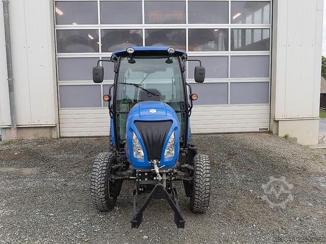 Traktor New Holland Boomer 50 CAB