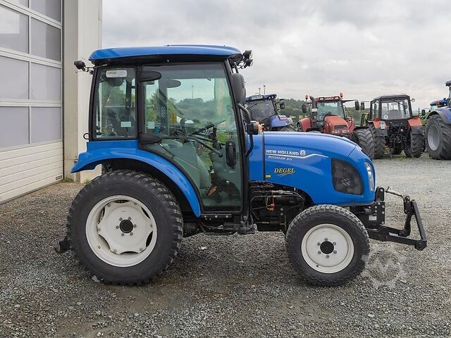 Traktor New Holland Boomer 50 CAB