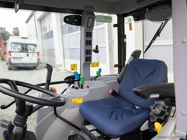 Traktor New Holland Boomer 50 CAB