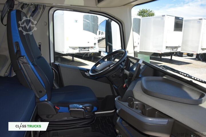 Standard tractor unit VOLVO FH 500 Globetrotter XL Mega