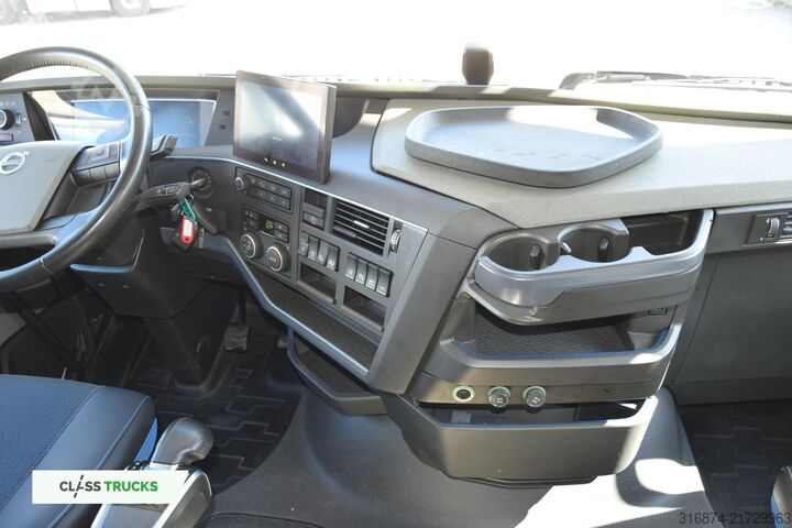 Standard tractor unit VOLVO FH 500 Globetrotter XL Mega