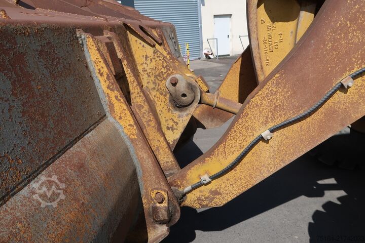 Loader Caterpillar 966 K