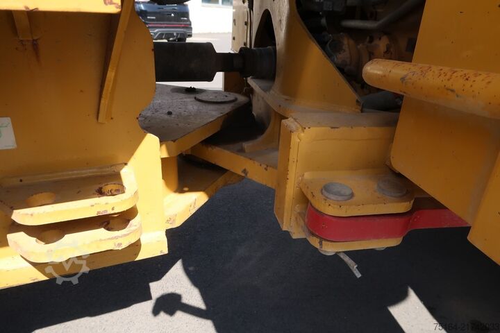 Loader Caterpillar 966 K