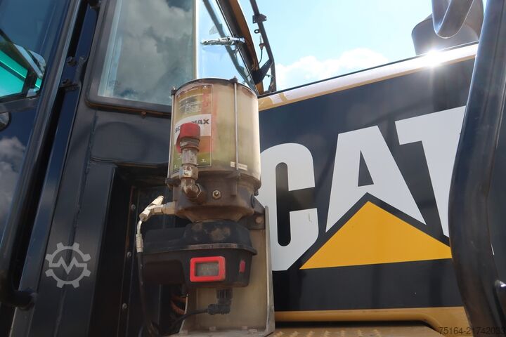 Loader Caterpillar 966 K