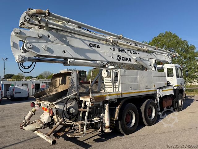 Betonpumpen-LKW Iveco Magirus 330