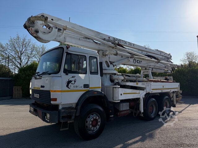 Betonpumpen-LKW Iveco Magirus 330