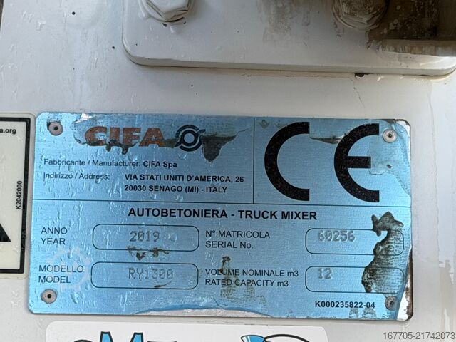 Betonmischer LKW Iveco TRAKKER 500